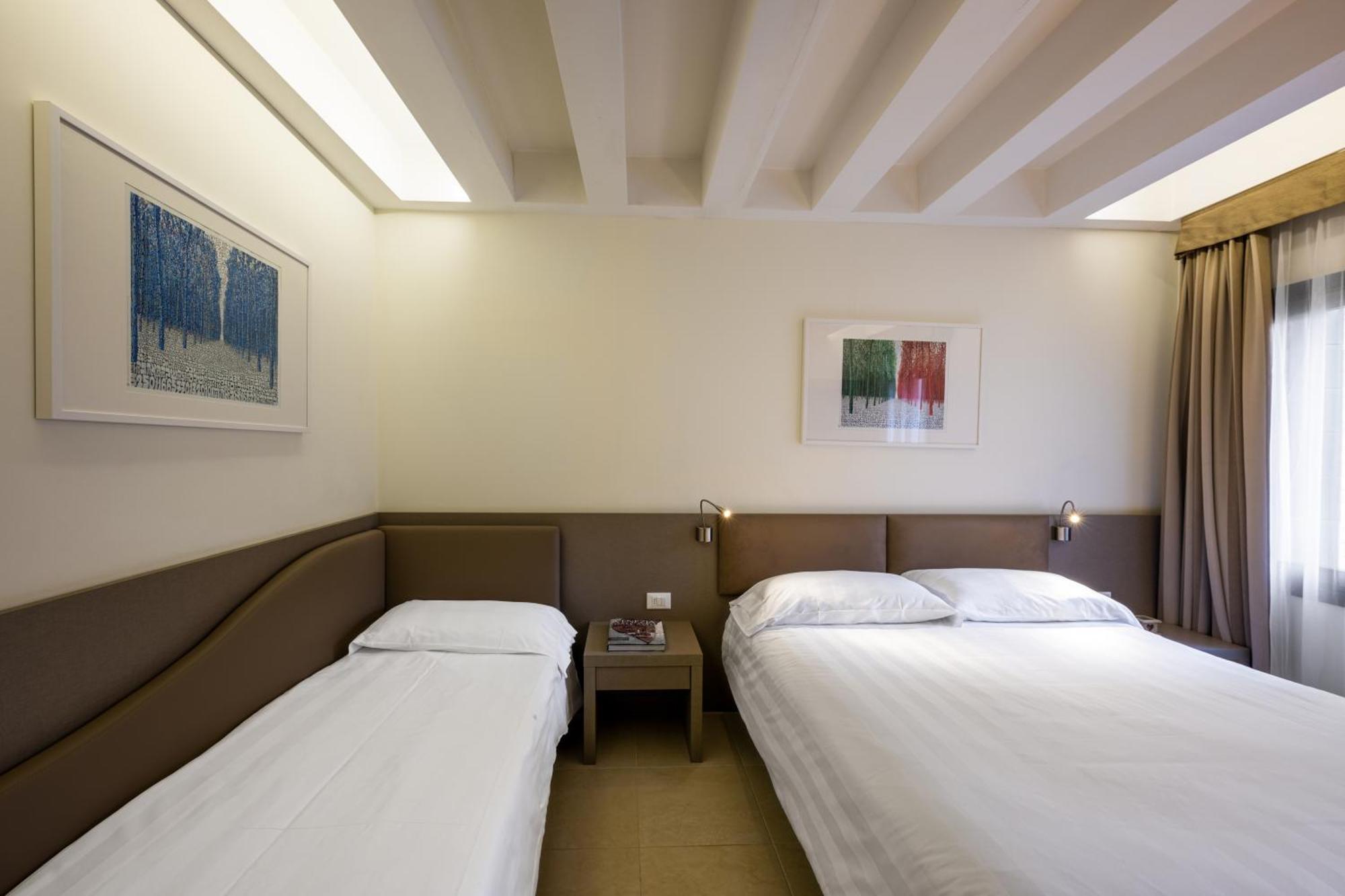 Leone Hotel 3*